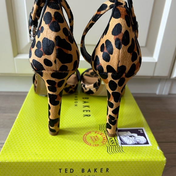 Ted Baker Claudel Genuine Calf-hair Leopard-print Ankle Strap Sandal Size 39 - Picture 3 of 12